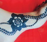 Faiza Simple Feet Mehndi Design