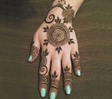 Fozeya Simple Mehndi Design