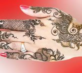 Laiba Mehndi Design